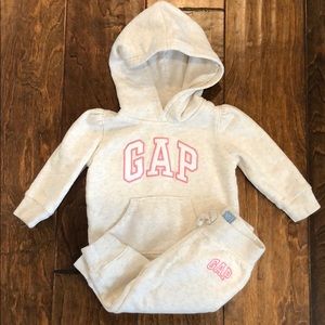 Gap Sweatsuit